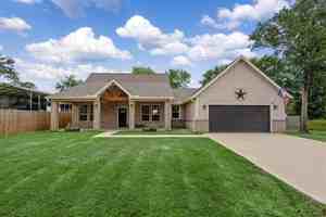 featured image of 24738 Roscommon