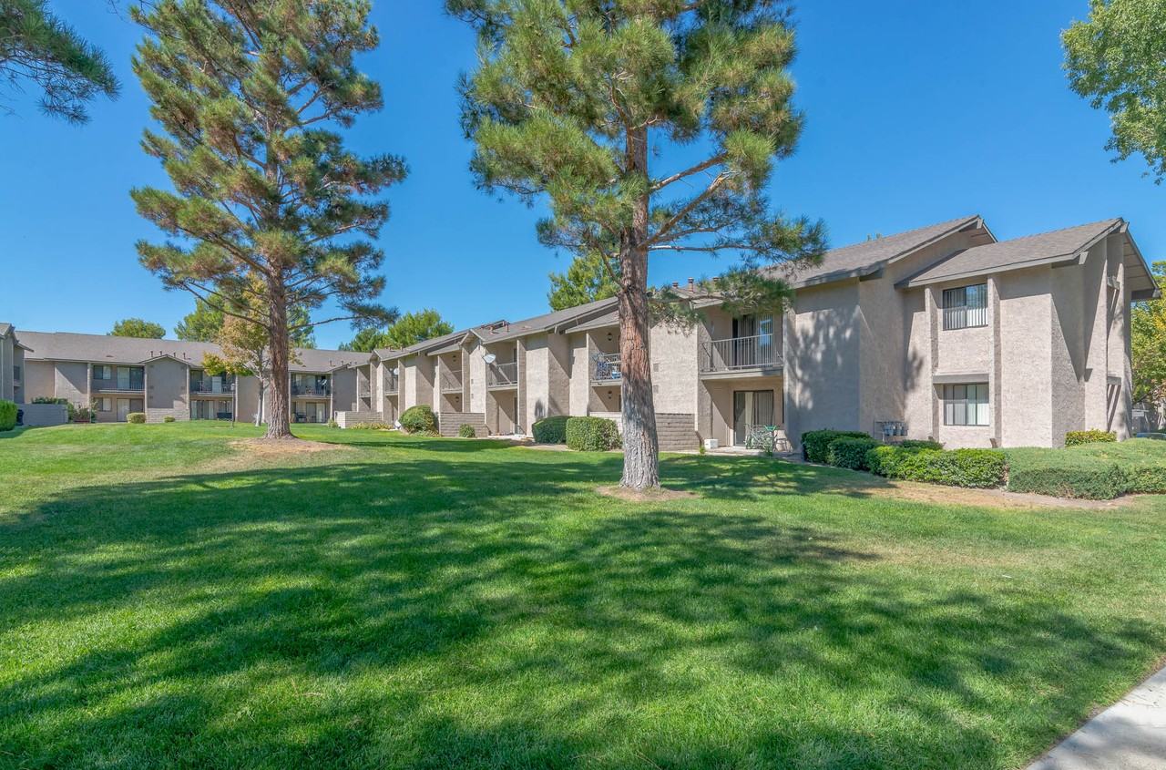 Sunset Ridge Apartments - Photo 6 of 18