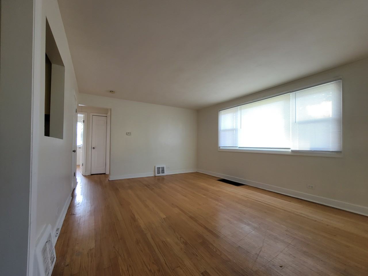 9900 South Paxton Avenue - Photo 6 of 17