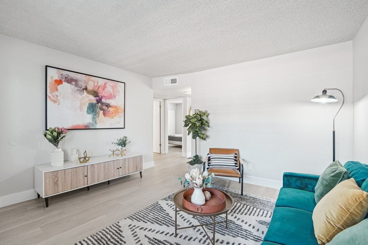 Ardella on 28th - Photo 2 of 28