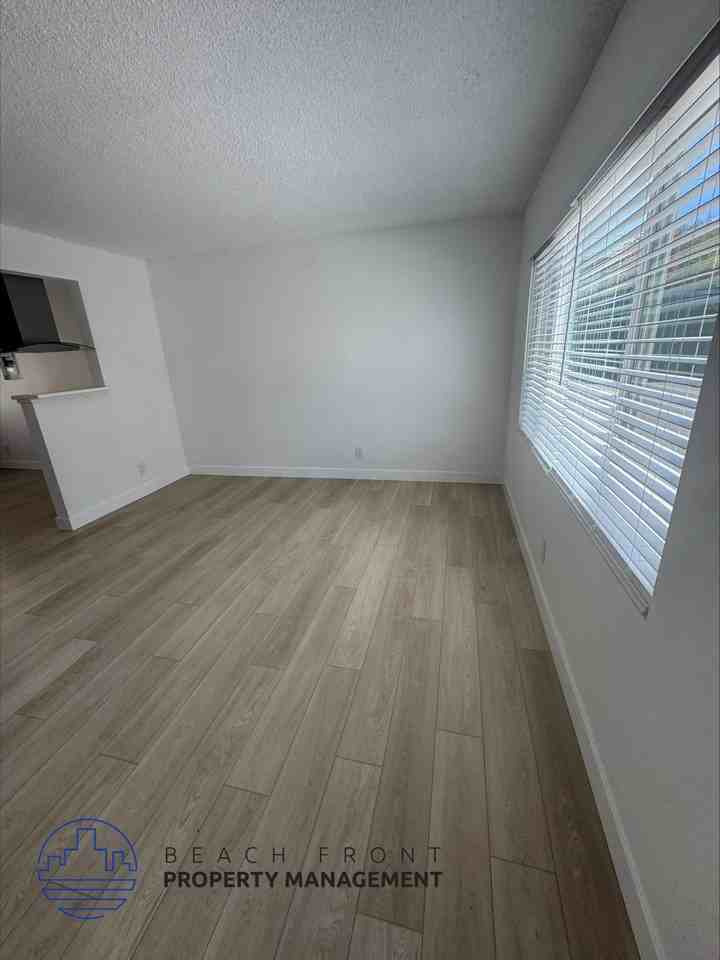 5776 Rostrata Avenue - Photo 6 of 16