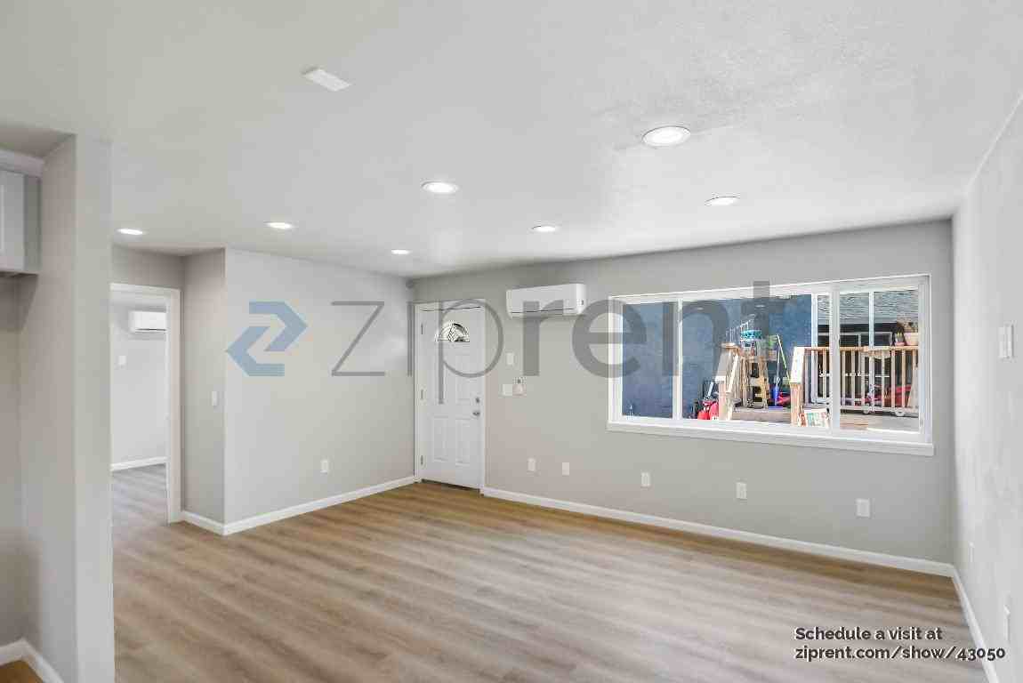 1715 96th Ave - Photo 5 of 25