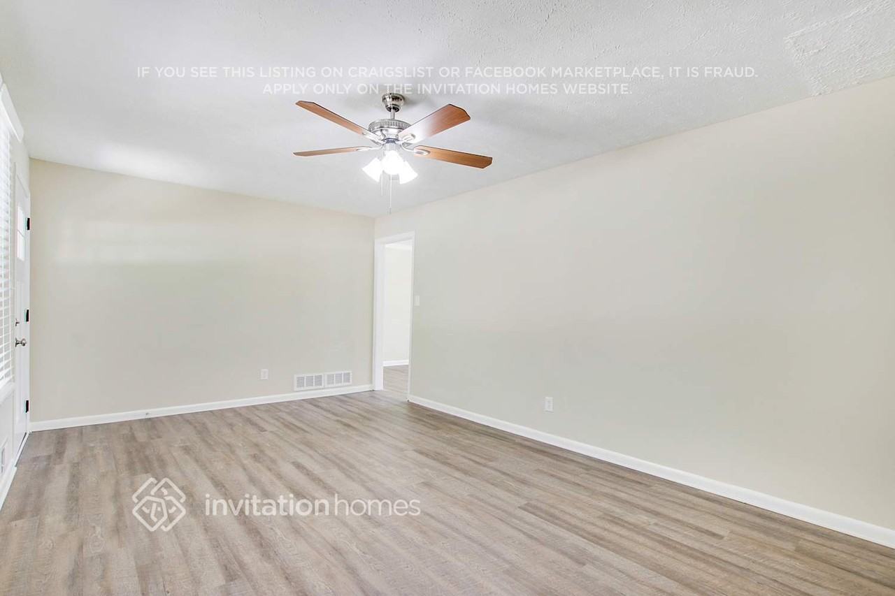 3330 Scott Dr - Photo 4 of 20