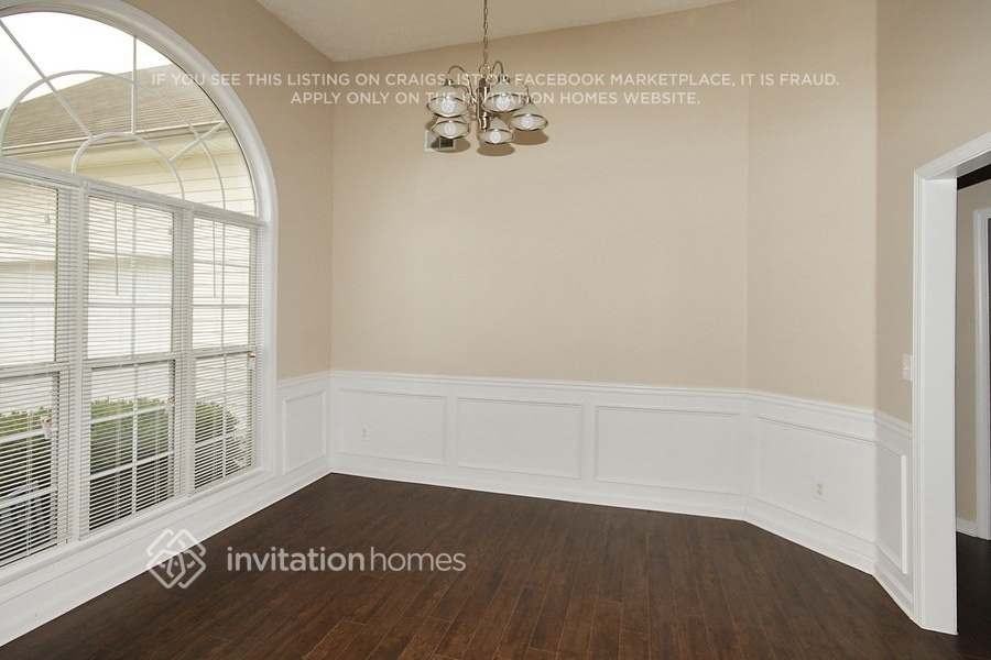 410 Windsor Brook Ln - Photo 2 of 14