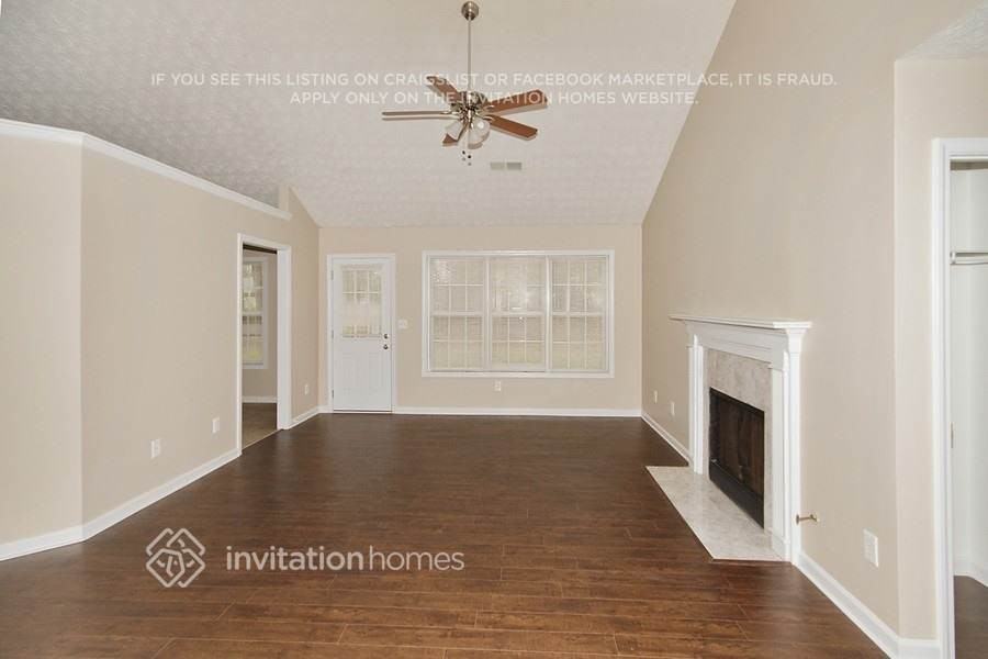 410 Windsor Brook Ln - Photo 3 of 14