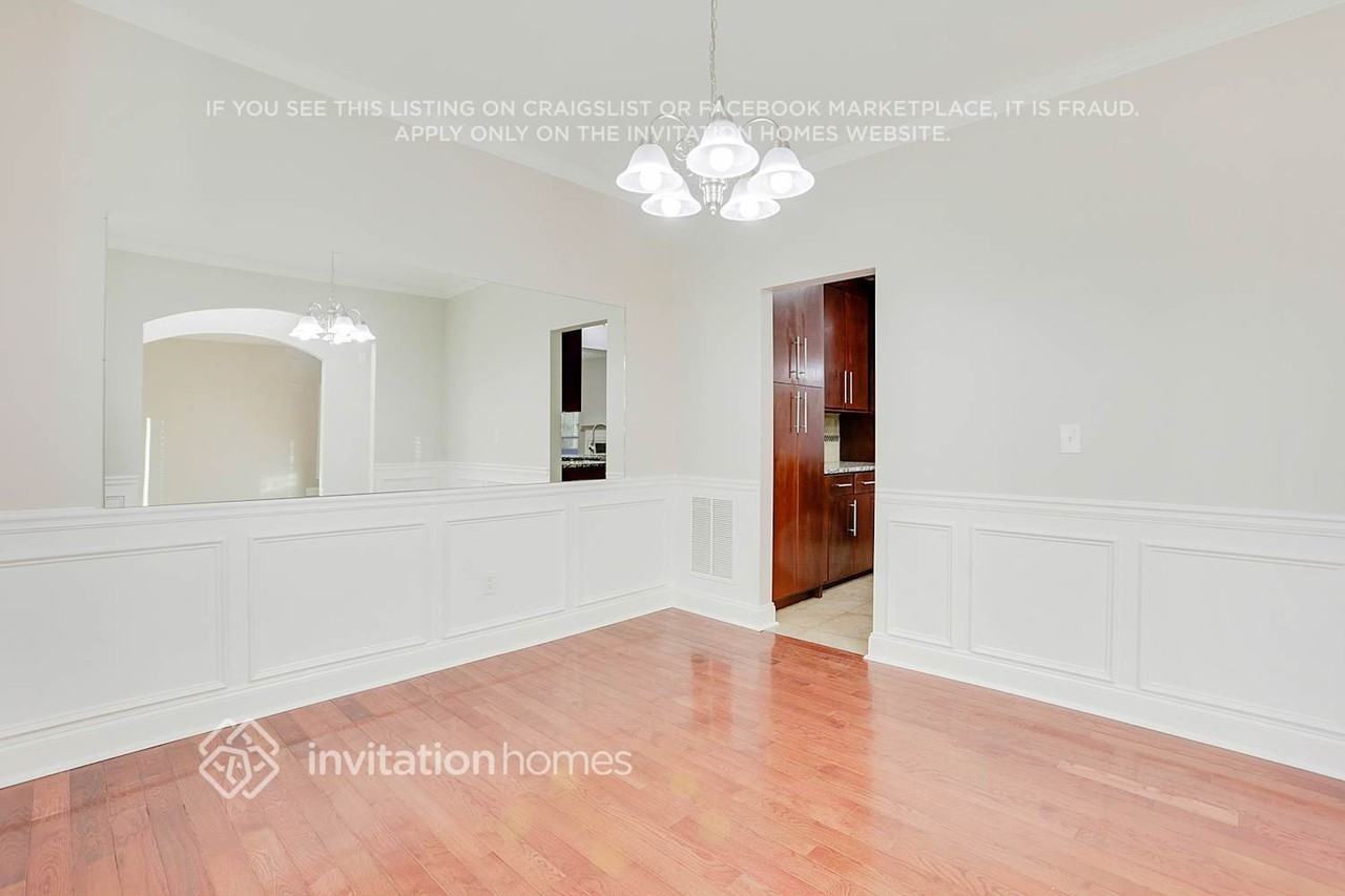 948 Peel Castle Ln - Photo 5 of 24