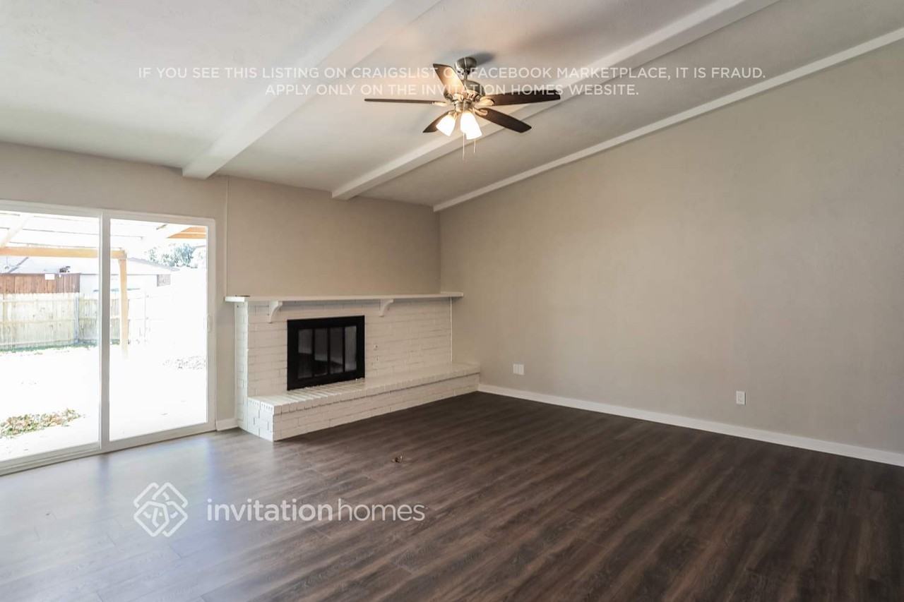 1817 Butterfield Trl - Photo 3 of 16
