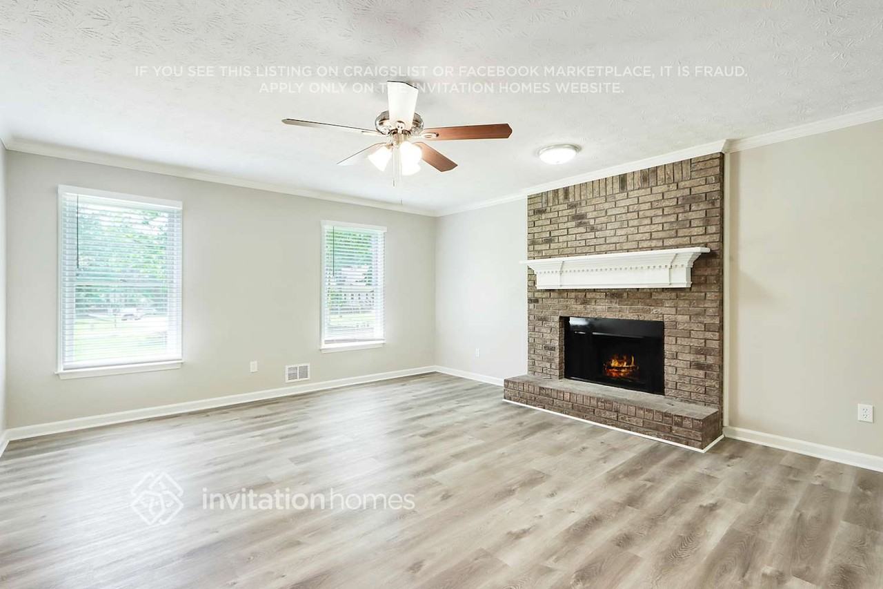 1741 Shady Creek Ln - Photo 4 of 27