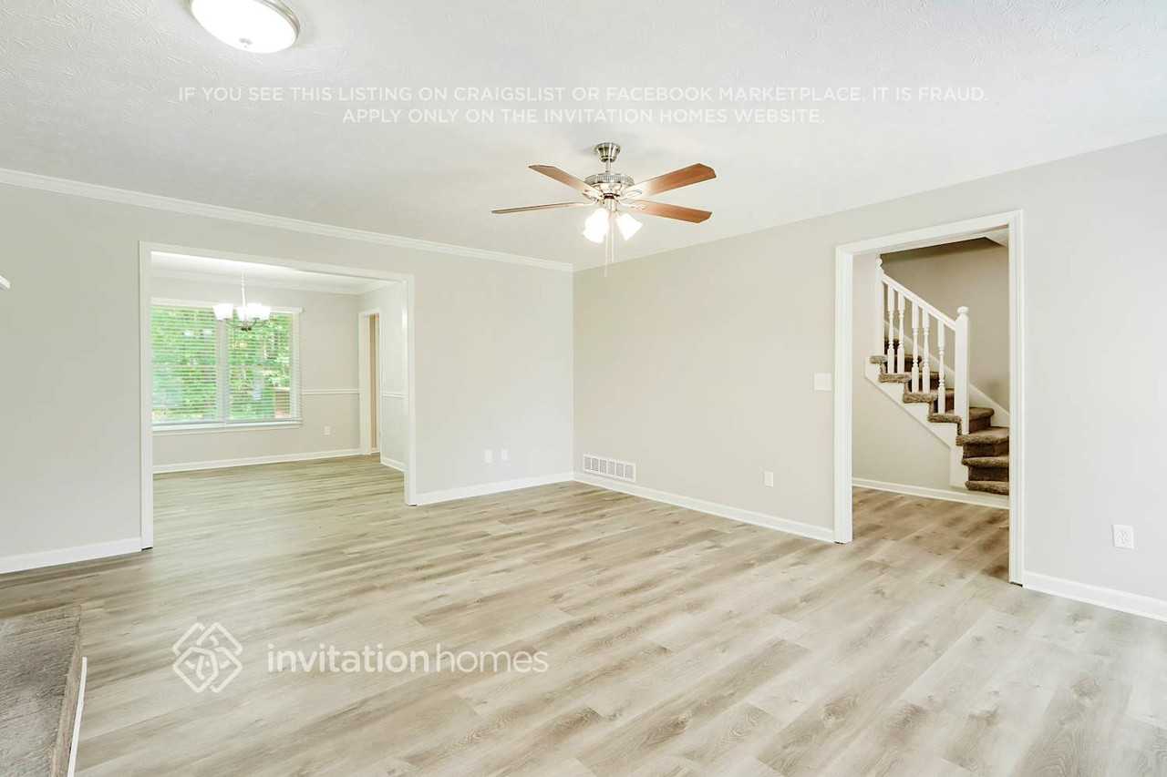 1741 Shady Creek Ln - Photo 6 of 27