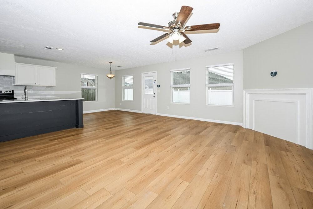 711 Elderberry Way - Photo 4 of 17