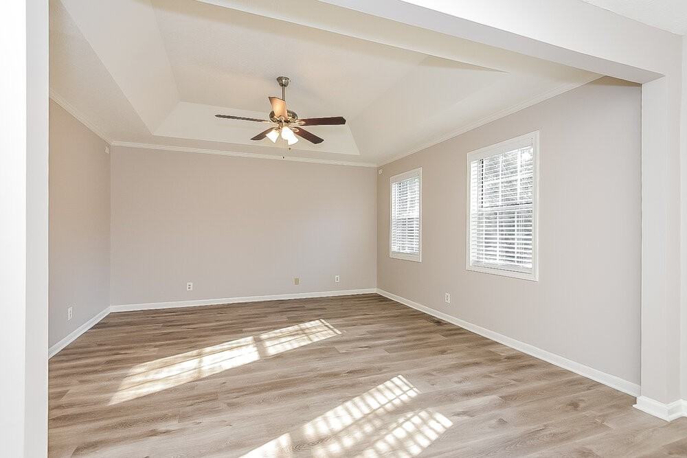 237 Hidden Ct - Photo 4 of 17