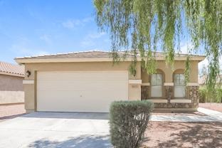 8019 W Pioneer St - Photo 1 of 1