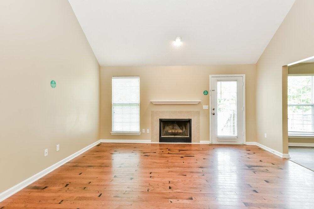 7320 Horn Tavern Ct - Photo 4 of 19