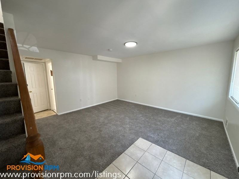 5138 Clacton Ave - Photo 3 of 34