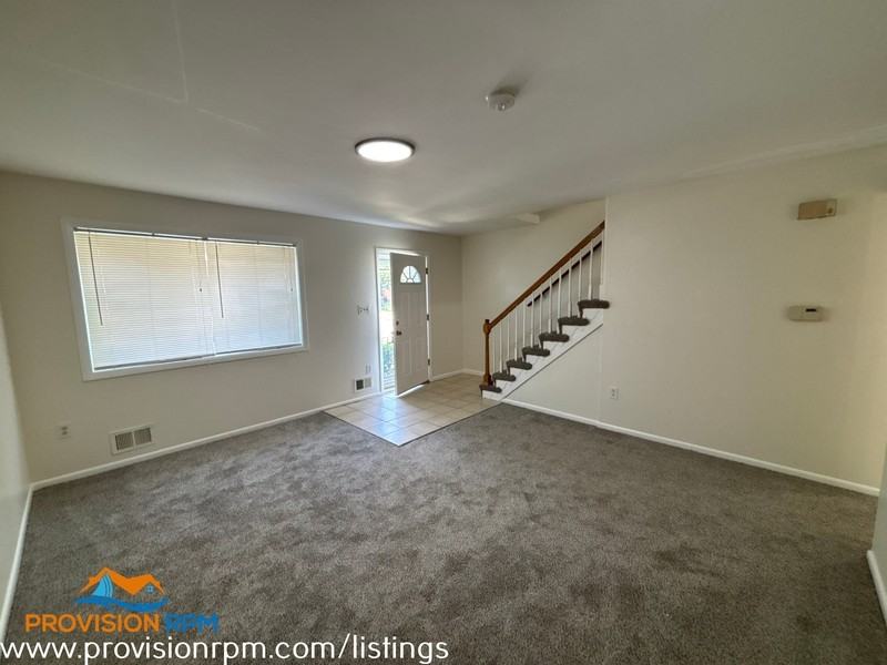 5138 Clacton Ave - Photo 3 of 25