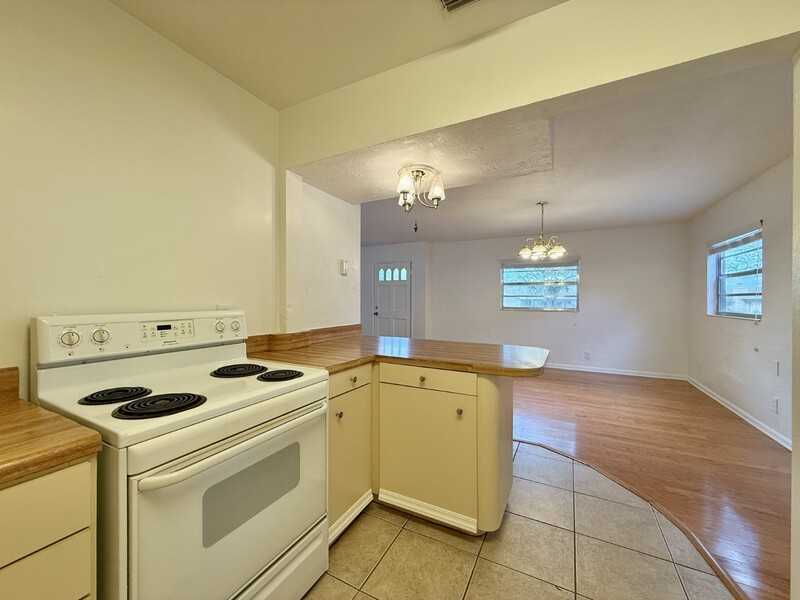 1502 W Country Club Dr - Photo 7 of 46