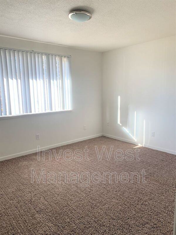 2214 Estreet #9 - Photo 3 of 14