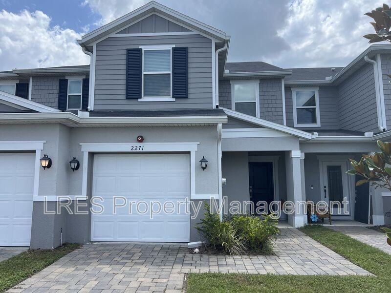 2271 Hollyberry Way - Photo 2 of 19