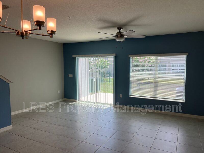 2271 Hollyberry Way - Photo 7 of 19