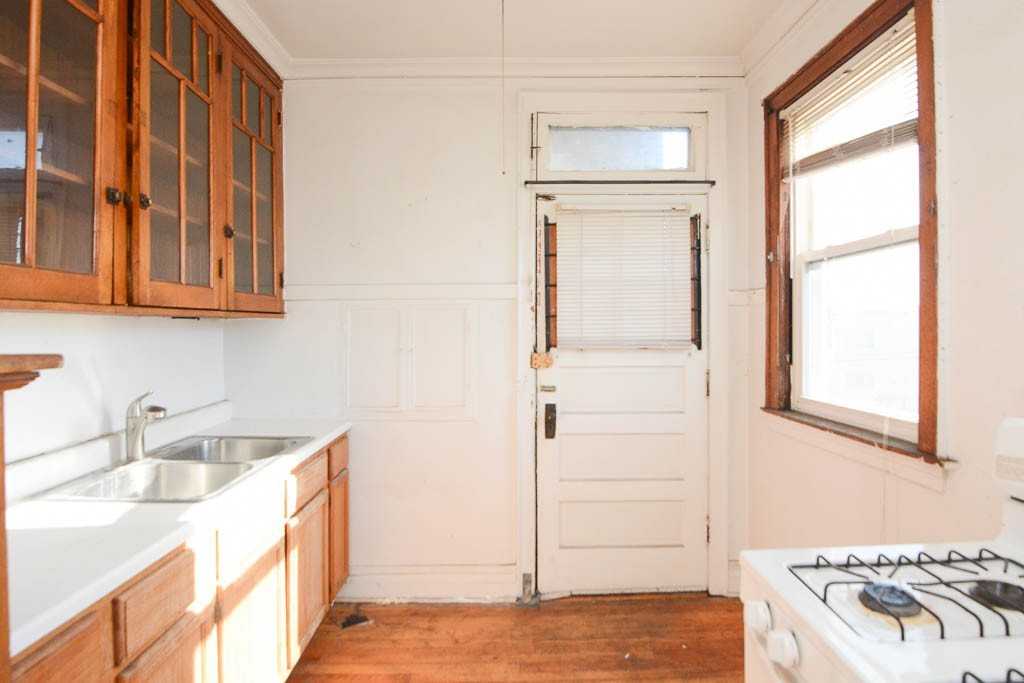 4826 W Addison St #2S - Photo 3 of 19
