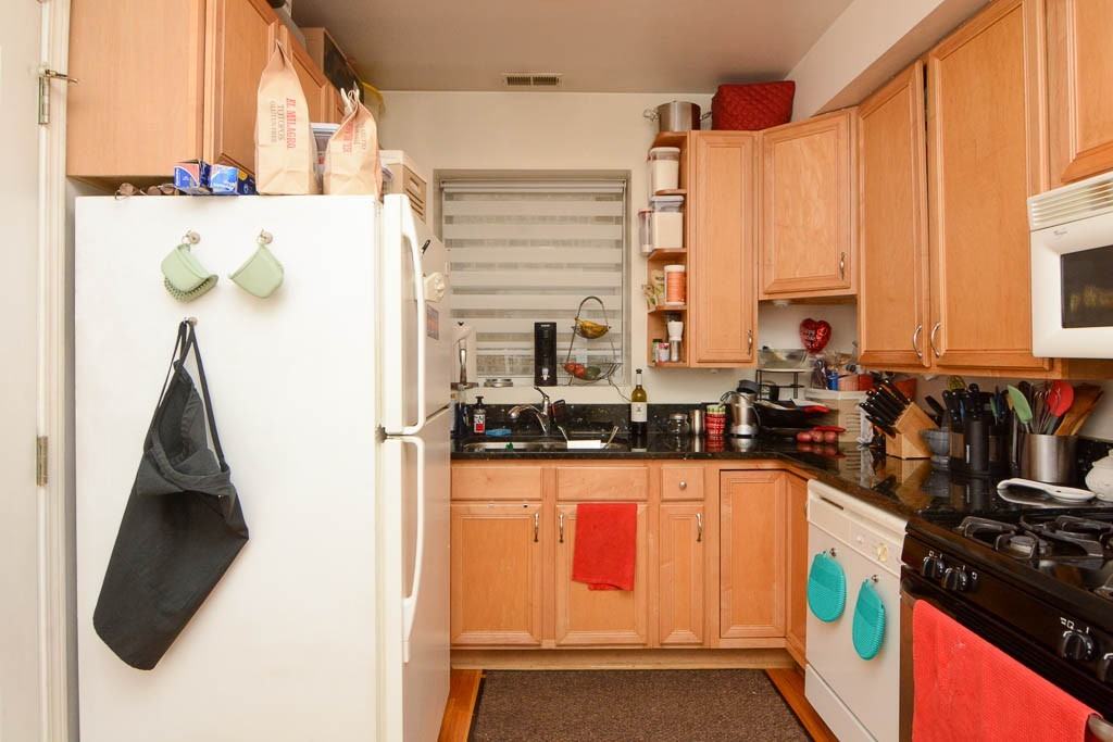 6305 N Claremont Ave #2 - Photo 2 of 20