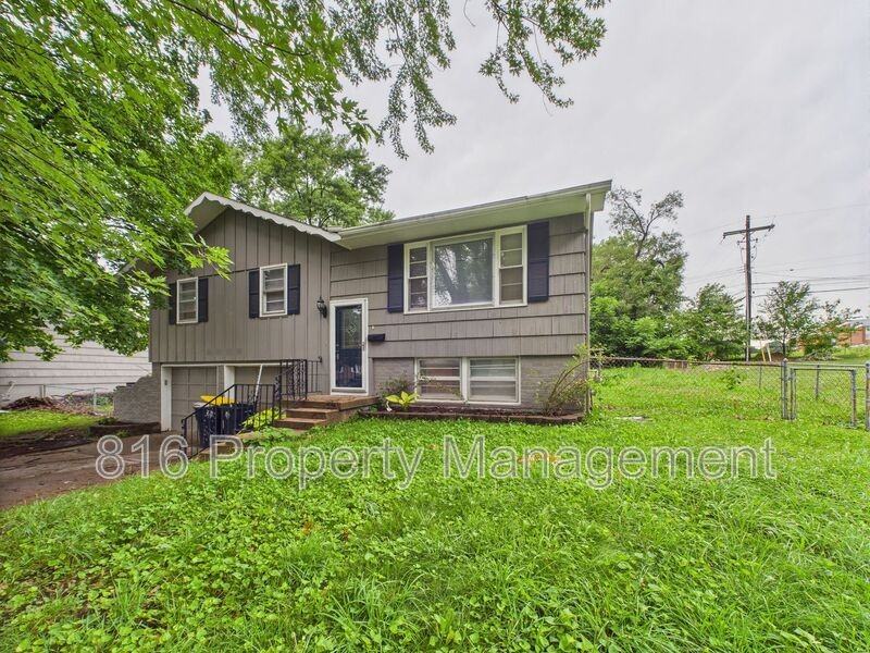 9710 E 50th St - Photo 3 of 29