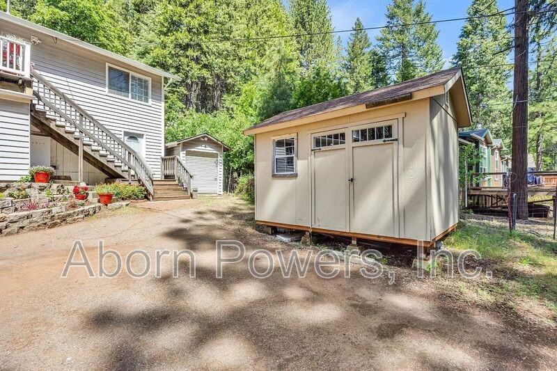 7011 Lakewood Dr - Photo 2 of 29