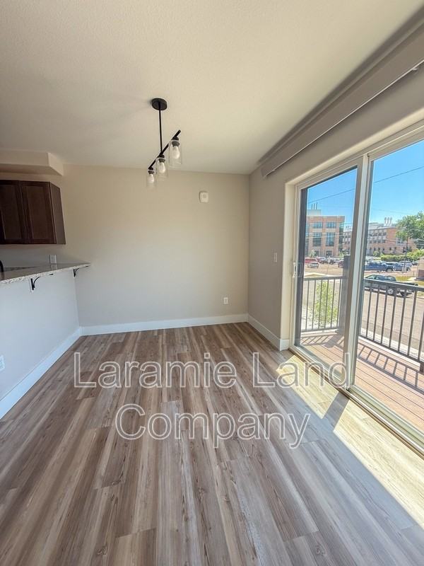 569 N 12th St - Photo 4 of 11