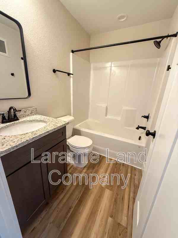 569 N 12th St - Photo 6 of 11