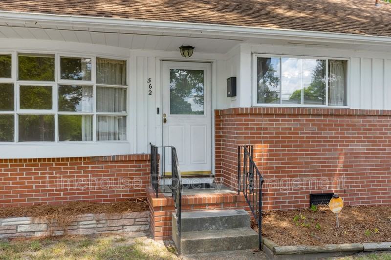 562 Briar Hill Rd - Photo 2 of 25