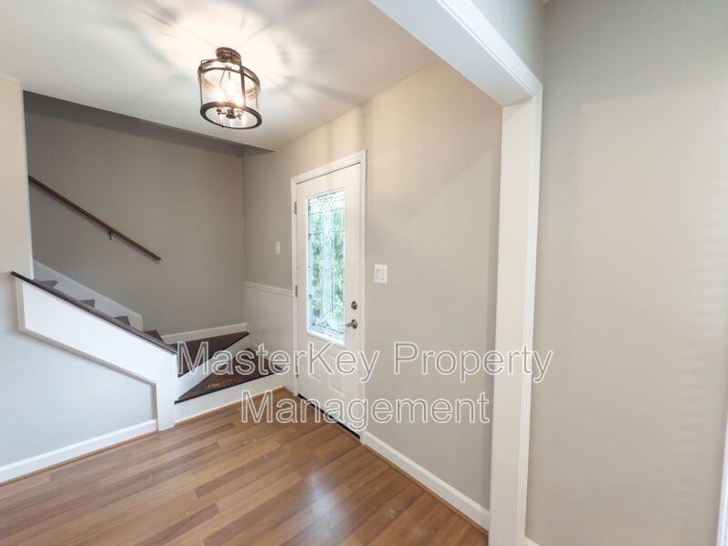 5236 Knightsbridge Way - Photo 3 of 26