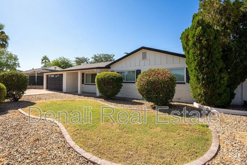 6808 E Loma Land Dr - Photo 3 of 38