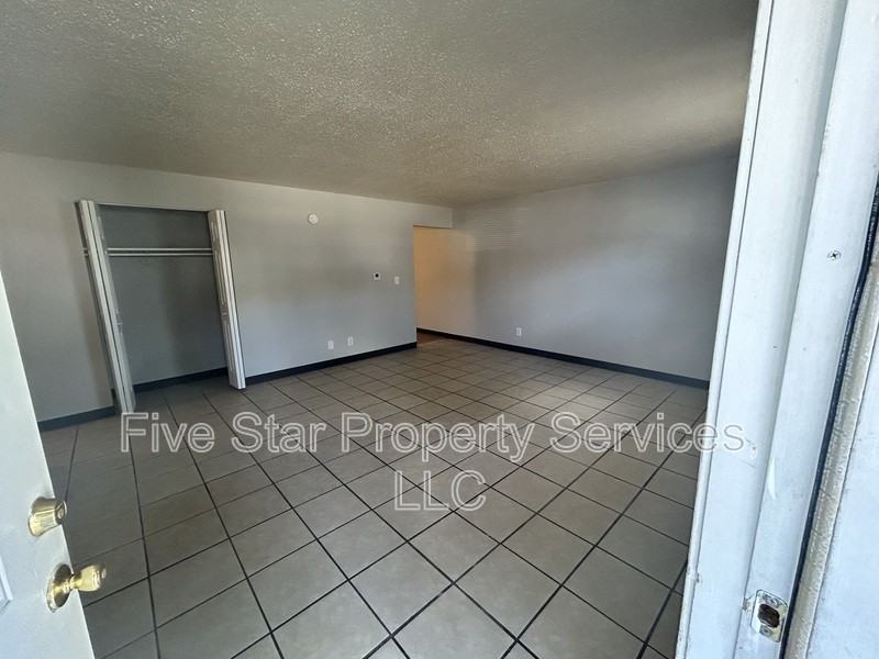 110 W Lake Shore Dr #34 - Photo 2 of 20