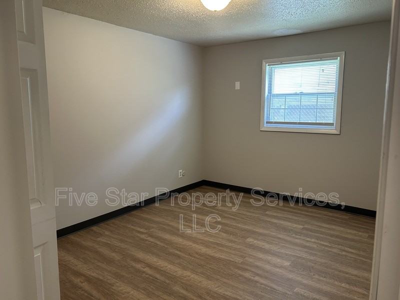 110 W Lake Shore Dr #34 - Photo 6 of 20