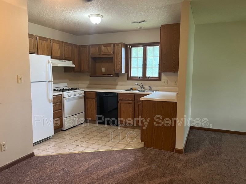 510 S Shumway St #12 - Photo 2 of 8