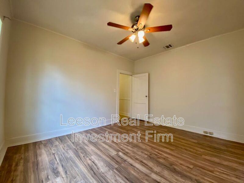823 Linden St - Photo 5 of 13