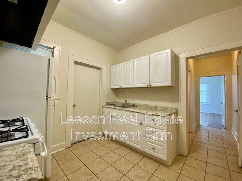 823 Linden St - Photo 7 of 13