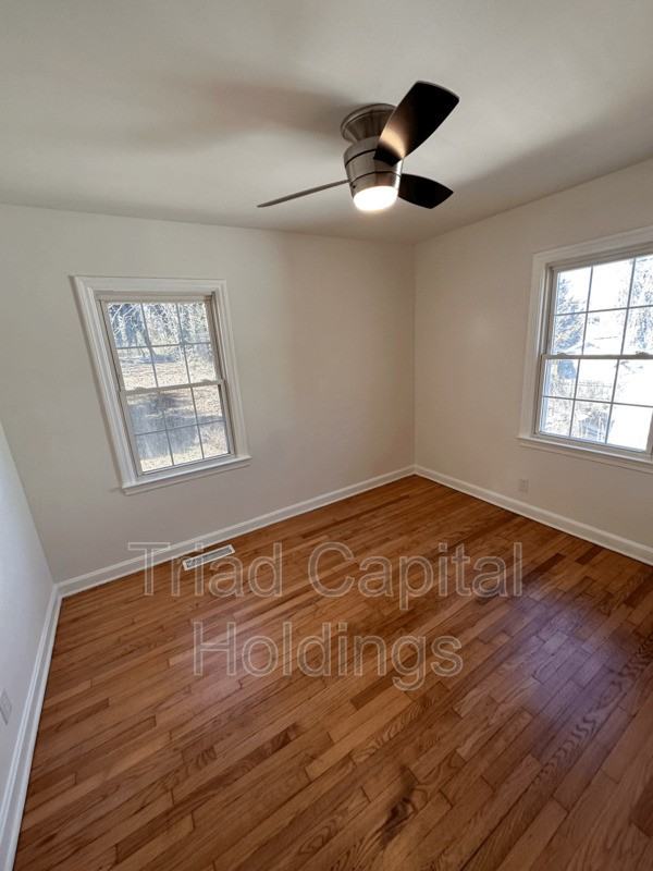 2620 Patria St - Photo 2 of 8