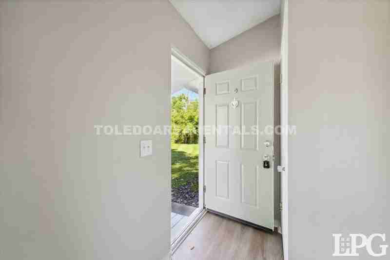 804 Village Trail Dr - Photo 6 of 45