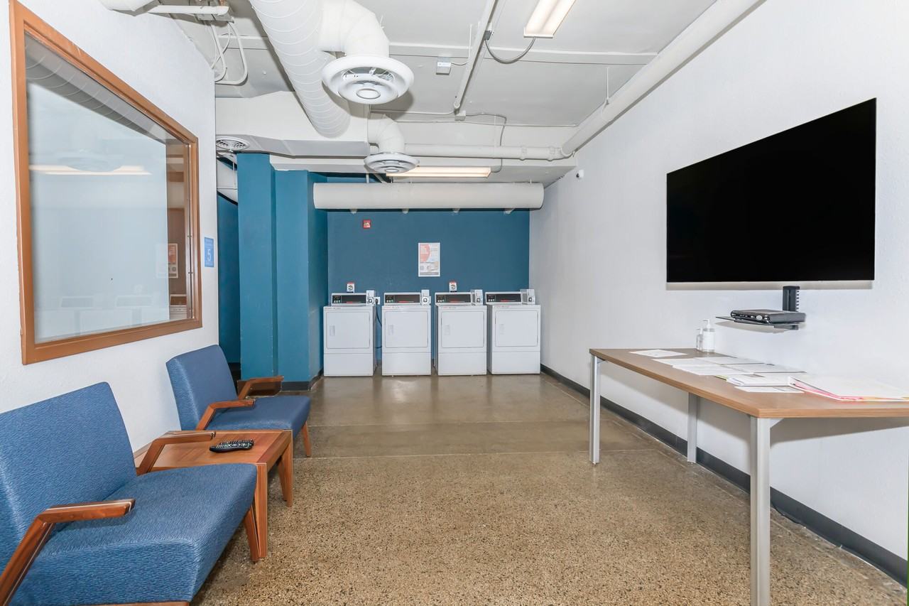 Exchange At 104 - Photo 5 of 31