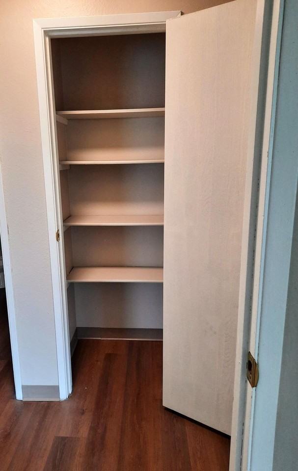 SUNDANCER APARTMENTS - Photo 7 of 14