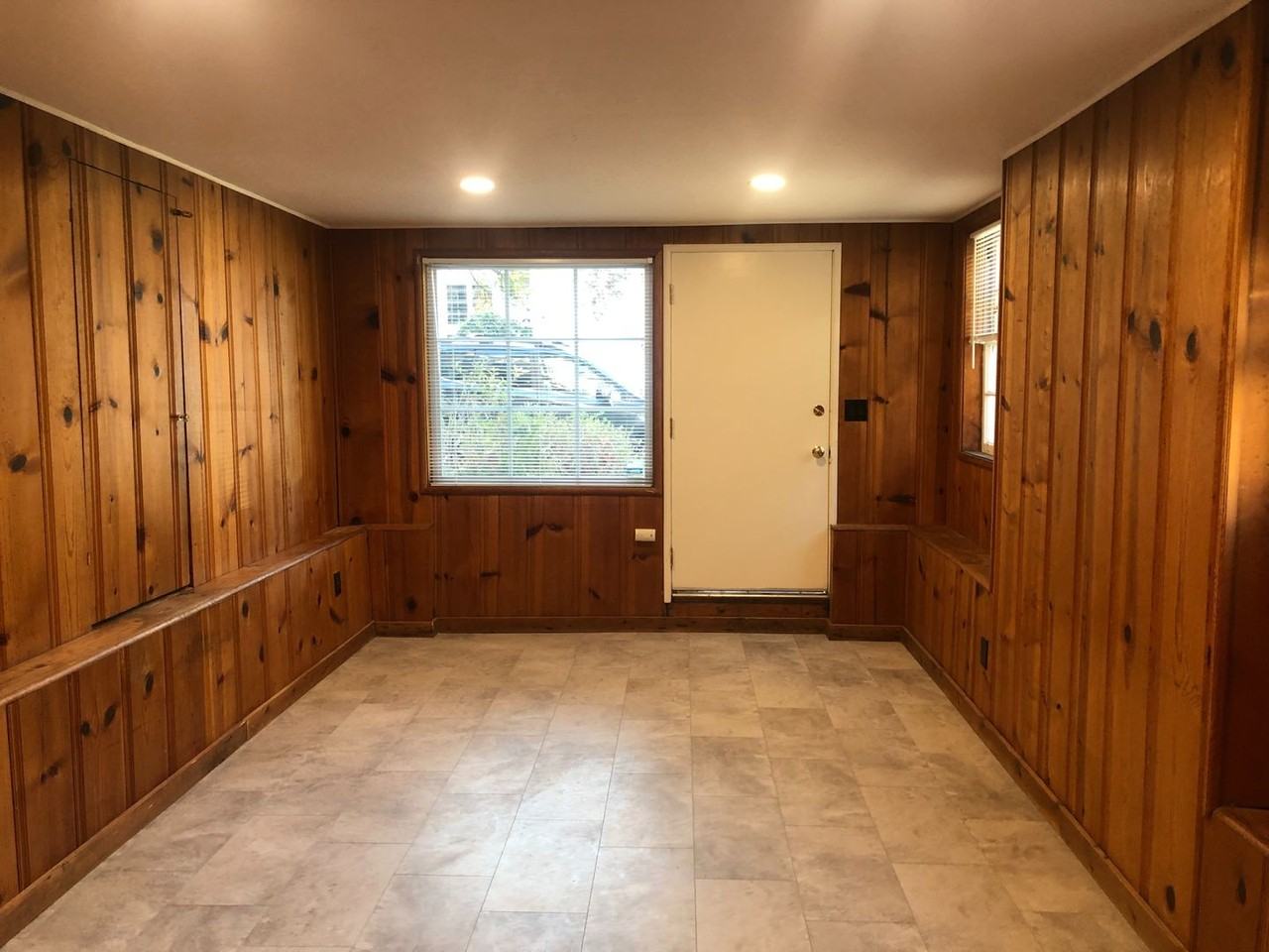 2415 Virginia St - Photo 6 of 10