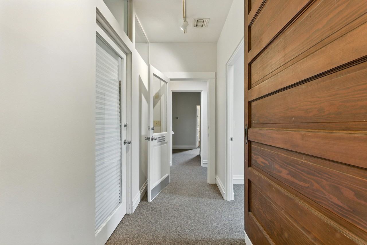 902 NW 23rd Ave - Photo 3 of 21