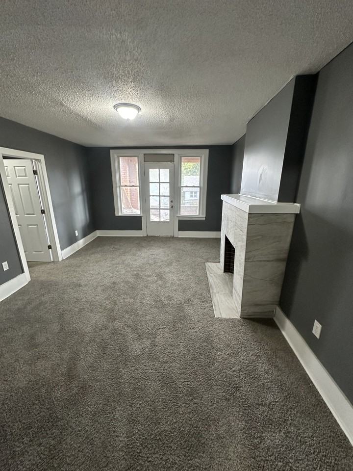 835 East Buchtel Avenue - Photo 2 of 13