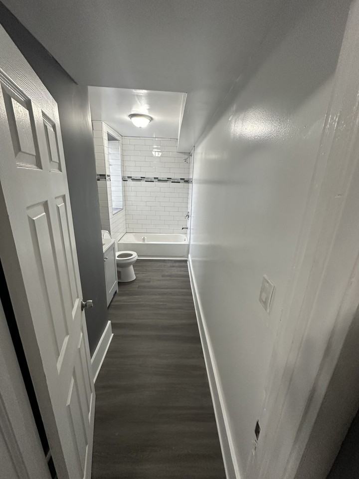 835 East Buchtel Avenue - Photo 5 of 13