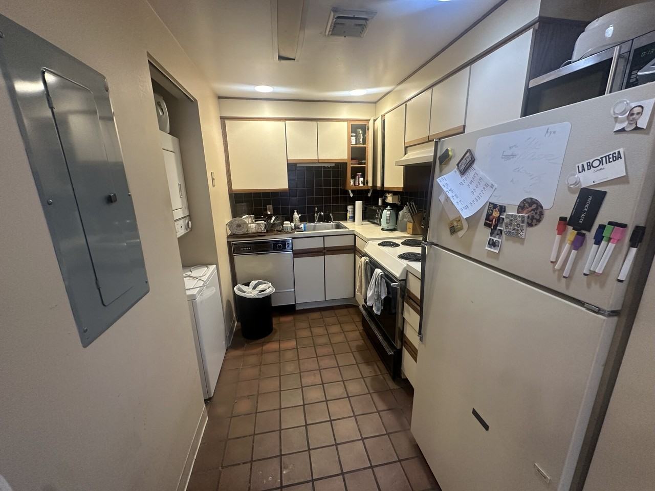 Gainsborough St #302E - Photo 2 of 7