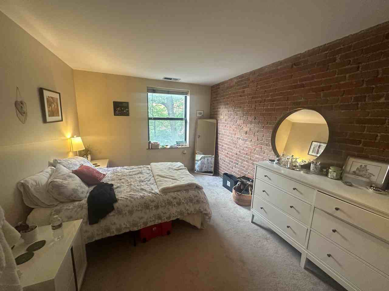 Gainsborough St #302E - Photo 3 of 7