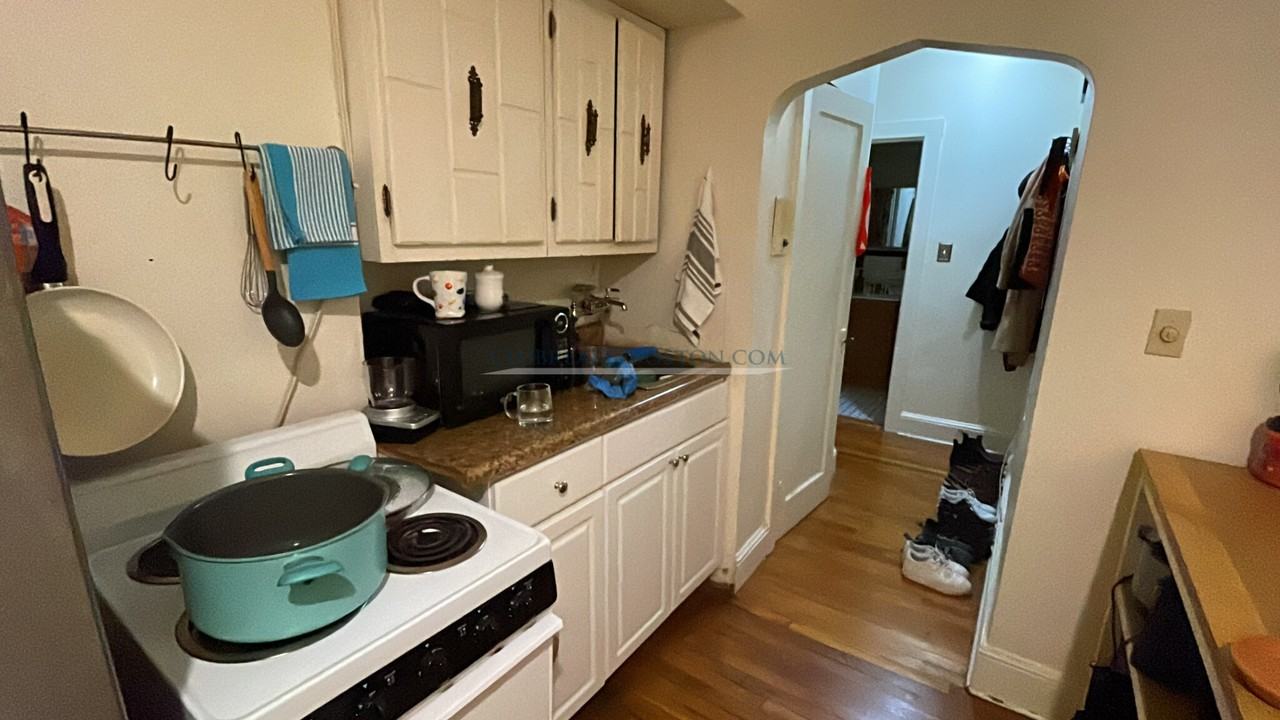70 Strathmore Rd #11A - Photo 6 of 14
