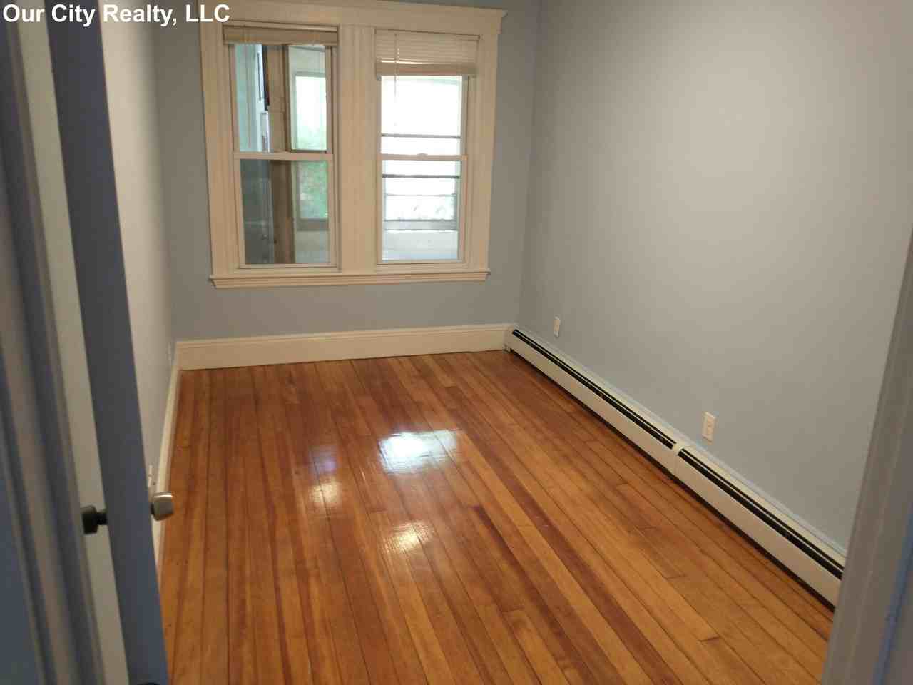 Beacon St #4 - Photo 3 of 5