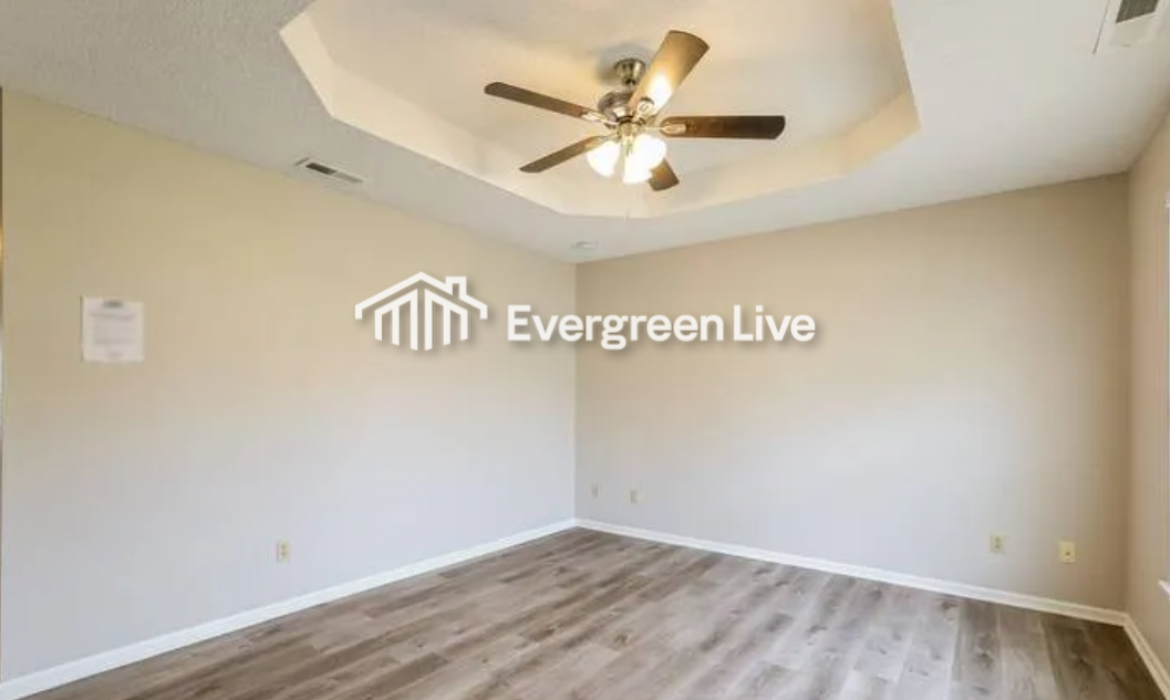 902 Johnson Cir - Photo 2 of 14
